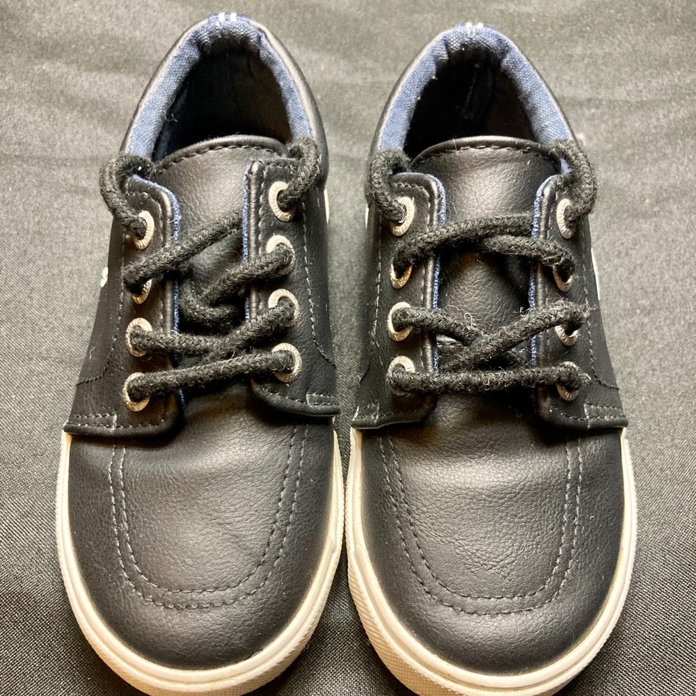 Size 9 Toddler Boy Nautica Shoes